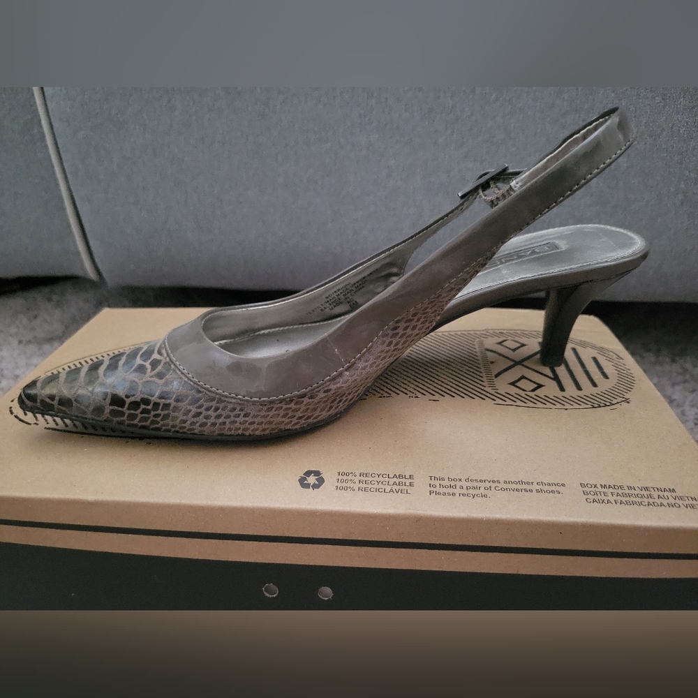 Bandalino slingback heels